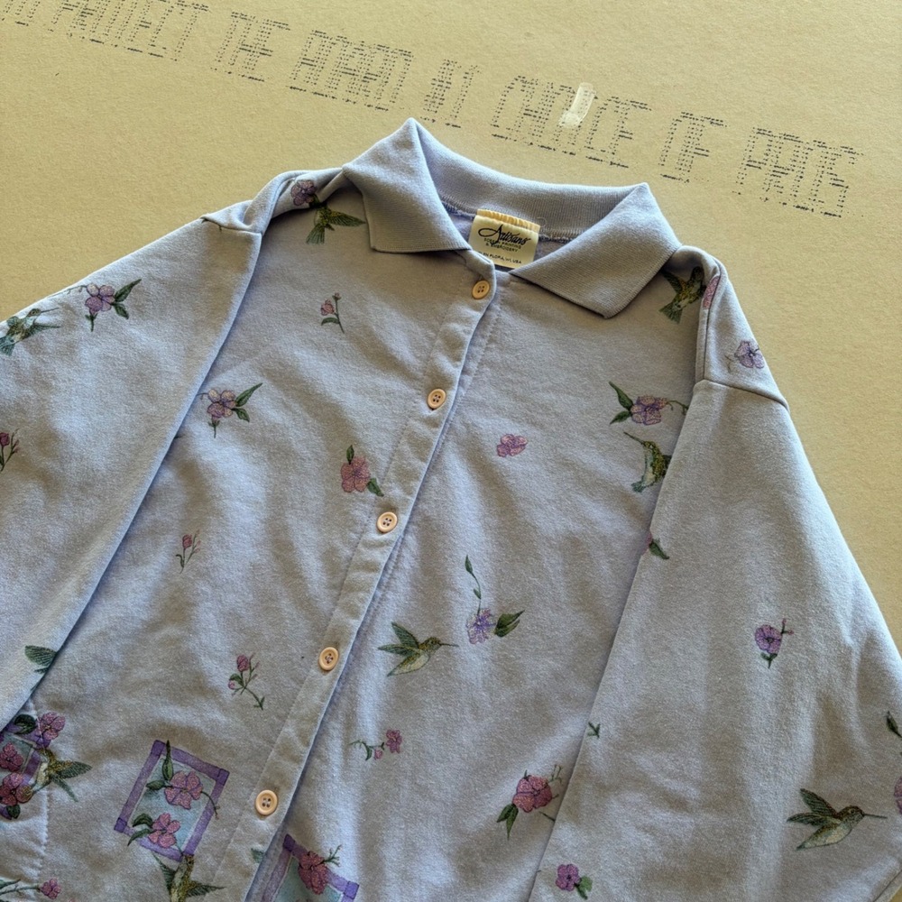 Vintage 90s Artisans Hummingbird Floral Button Up Collared Sweatshirt